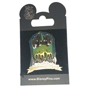 Disney Pirates of the Caribbean Attraction Davy Jones Pin Halloween Spooky